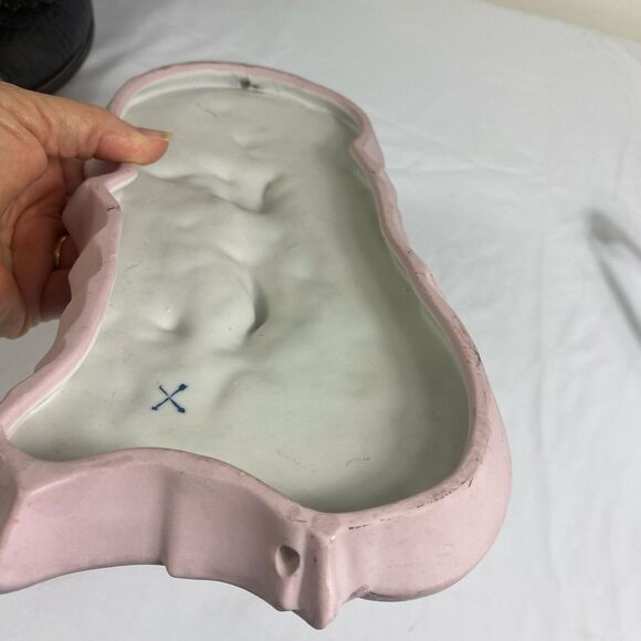 Elegant Vtg Art Nouveau Pink and White Wall Decor Plaque - Picture 10 of 11